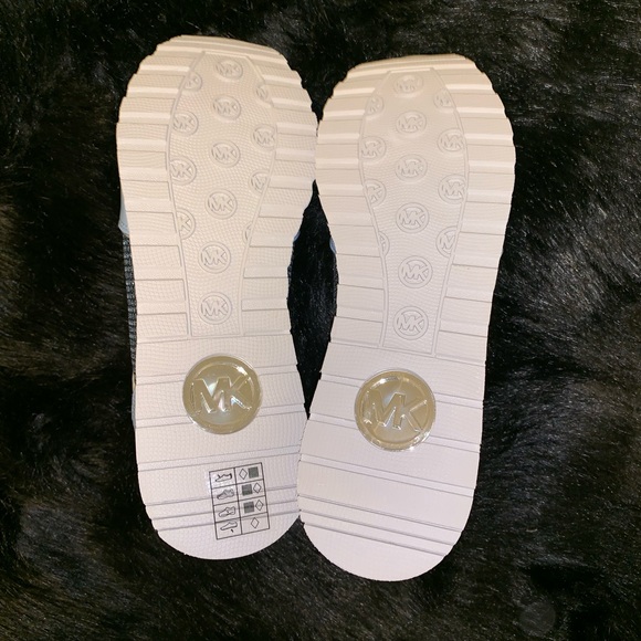 MICHAEL KORS MADDY TRAINERS - Picture 6 of 6